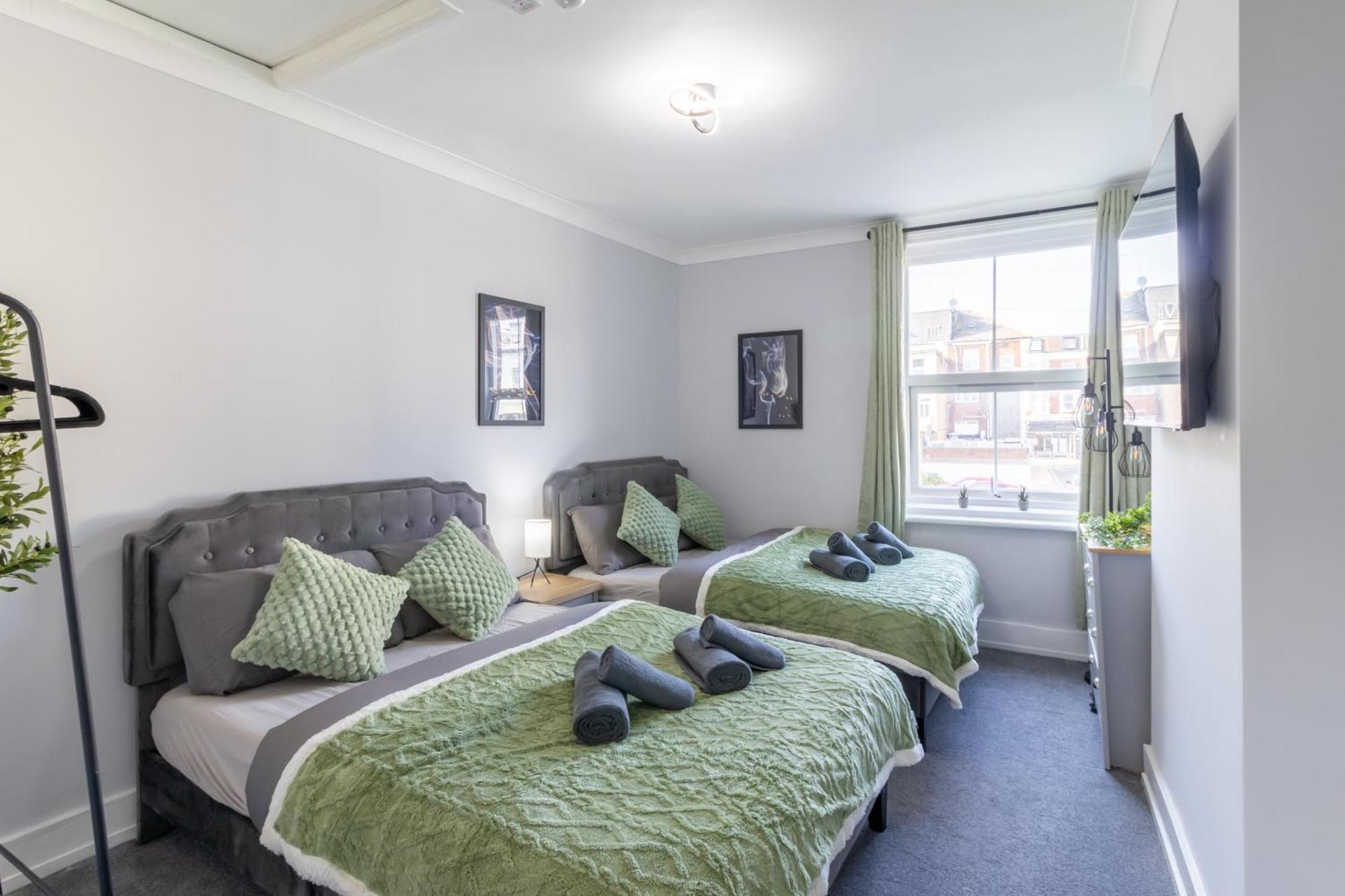 Open Mind Property - Apartment With 2 Double Beds 朴次茅斯 外观 照片
